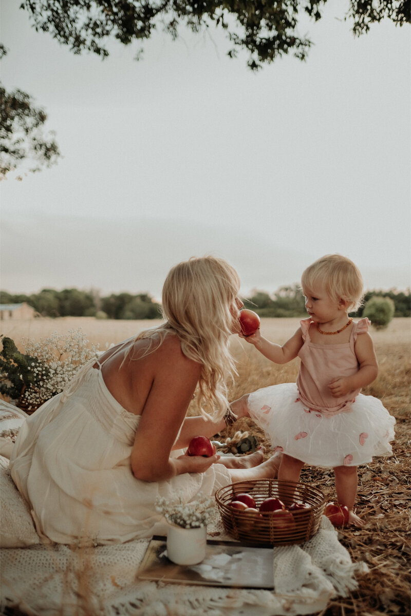 for-love-and-light-perth-motherhood-photographer-41