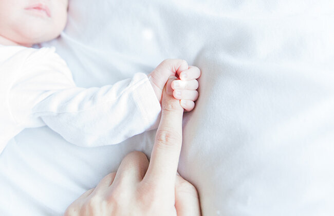 newbornfotograaf alkmaar handje