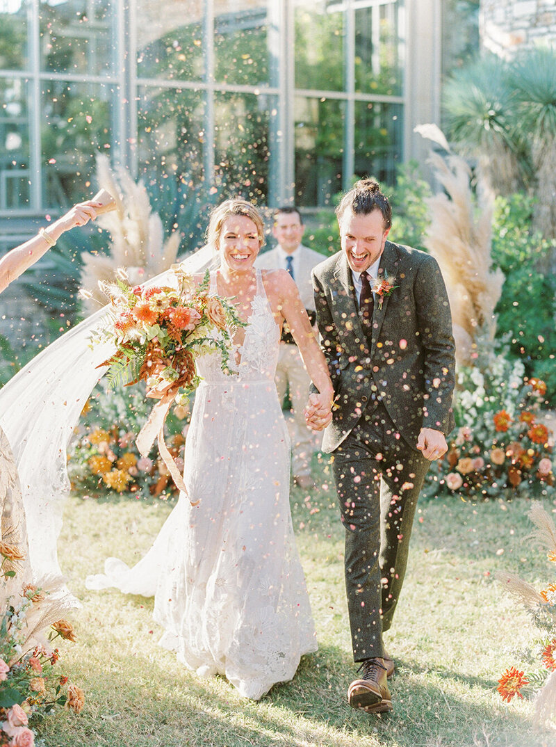 outdoor-greenhouse-wedding-featherandtwine-30