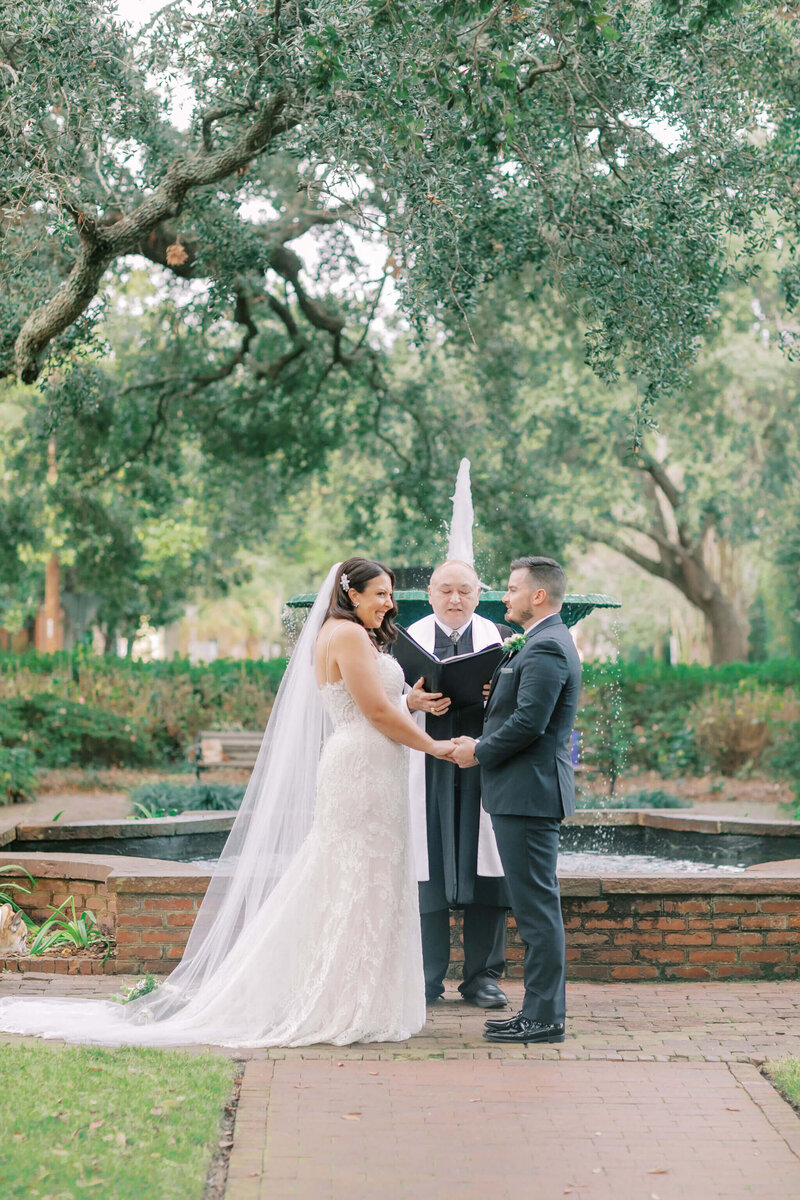 Savannah_Elopement_in_Columbia_Square0006
