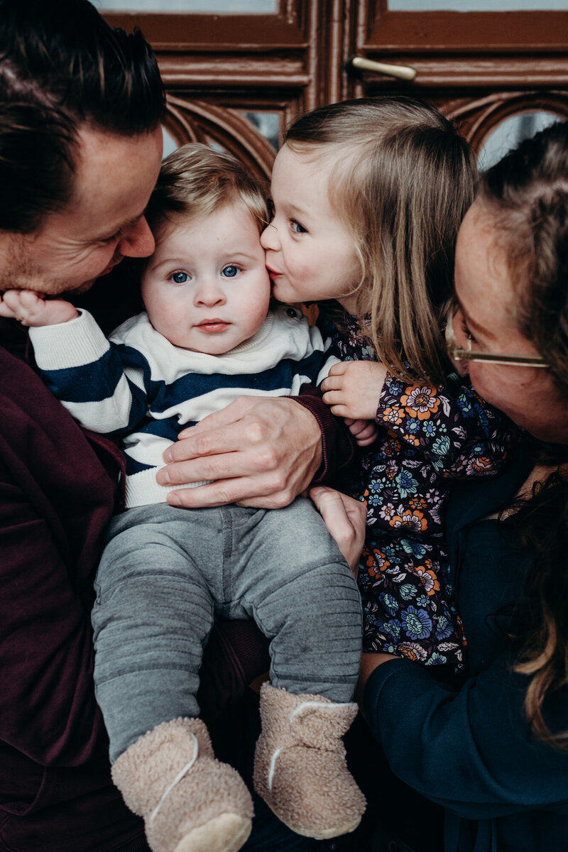 Familiefotoshoot_Barneveld_Kasteel_de_Schaffelaar_MariekevanDijkFotografie-0775