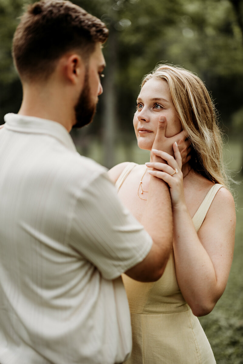 9411-Caleb-Maddie-Engagement-Indianapolis-8x10
