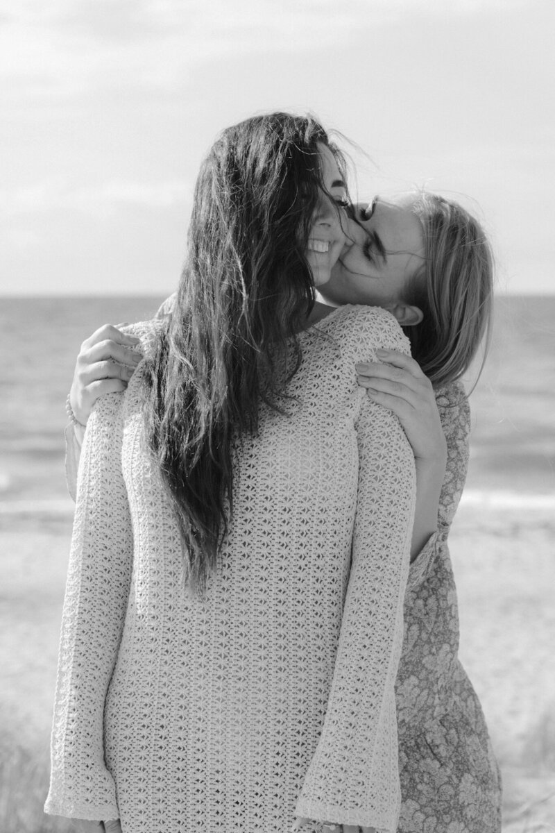 Blush Business Club  is a thriving sisterhood of ambitious and like-minded women, where we believe that  no dream is too big or too small, and with the right encouragement, you can achieve greatness.