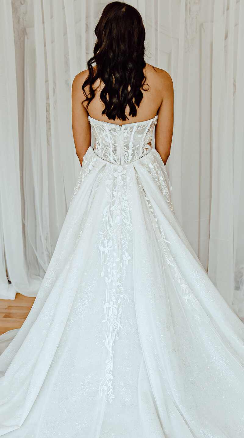 Sadie w: overskirt full back 