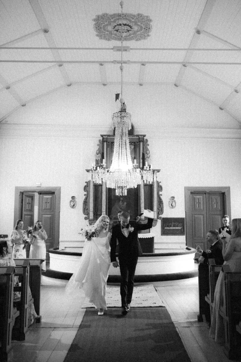 Wedding photograph of an intimate wedding ceremony by photographer Hannika Gabrielsson
