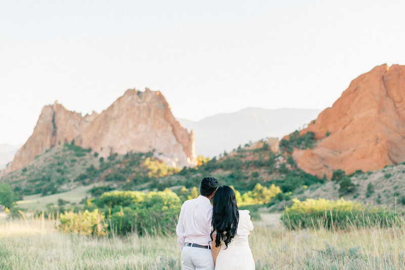 Garden-Of-The-Gods-Engagement-Photos-6