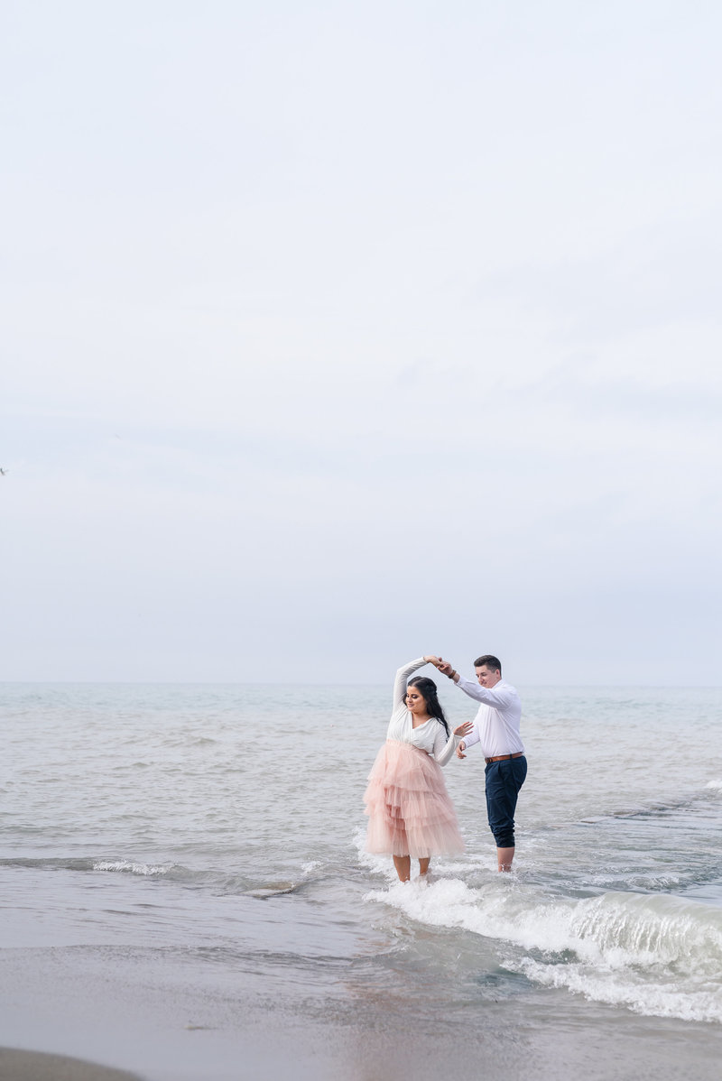 atwater-beach-engagement-milwaukee-the-paper-elephant-030