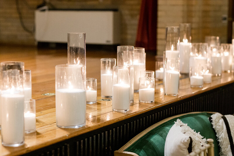 StFrancisHall-MDweddingflorist-SweetBlossoms166-candles