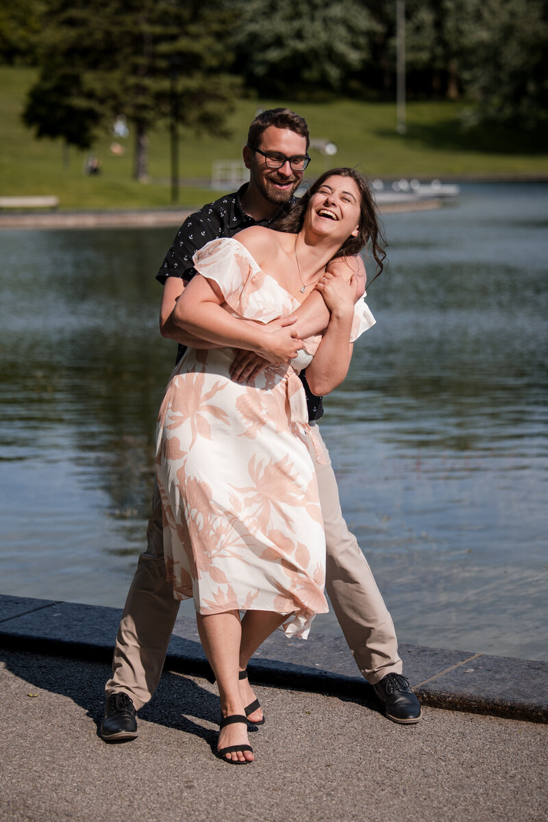 Photos de fiançailles au Lac des Castors de Montréal - Photographe Mariage Montréal