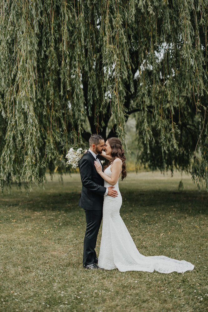 Plaza Rive-Sud Wedding - Emma Persi Photography-16