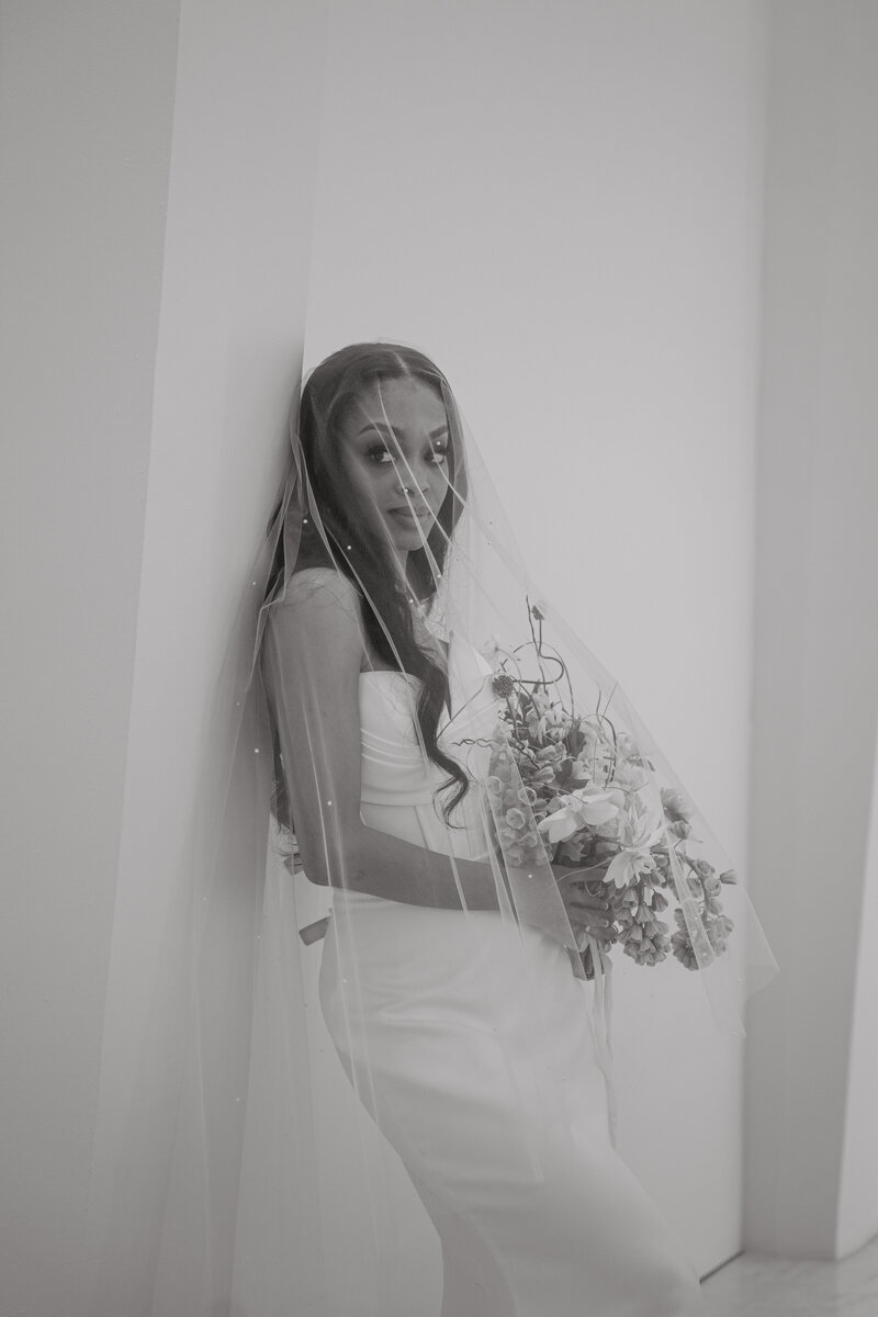 Bride at her luxury Milwaukee Art Museum wedding