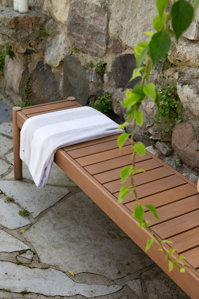 Article-Pool-Outdoor-Furniture-LynneKnowlton.com-32