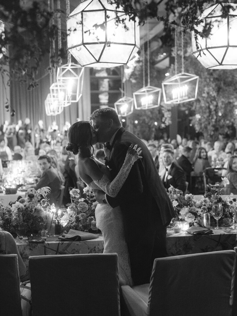Autumn-Maximalist-Wedding-with-rich-tones-blue-velvet-draping-Ashley-Ludaescher-Photography-Vanessa-Noel-Events-0064