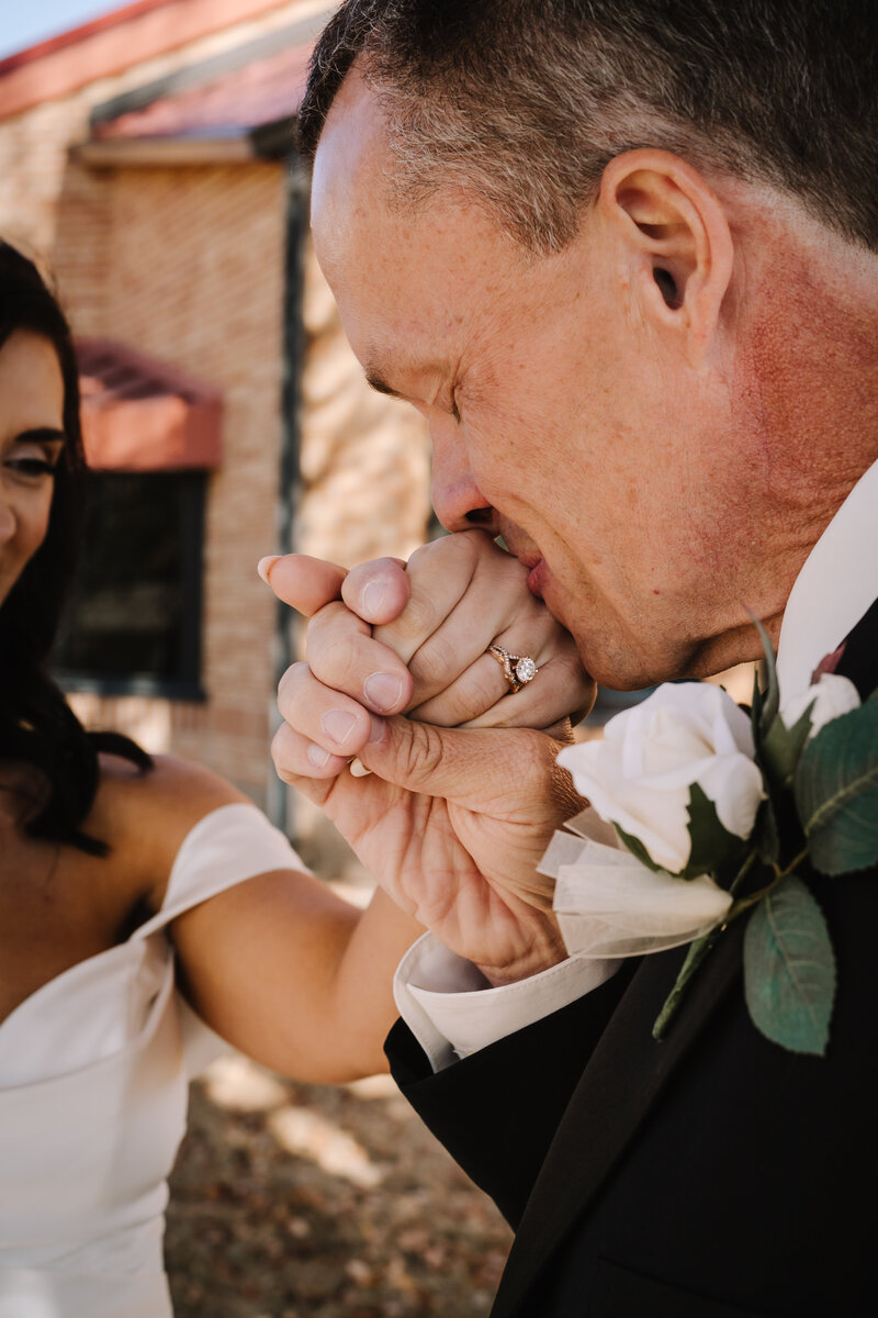 Candid-Wedding-Photographer-Iowa