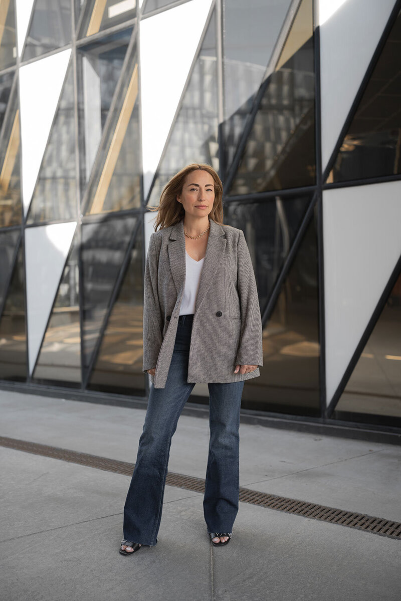 The Elevate Podcast  featuring Jessica Hanlon, Stockholm brand photographer