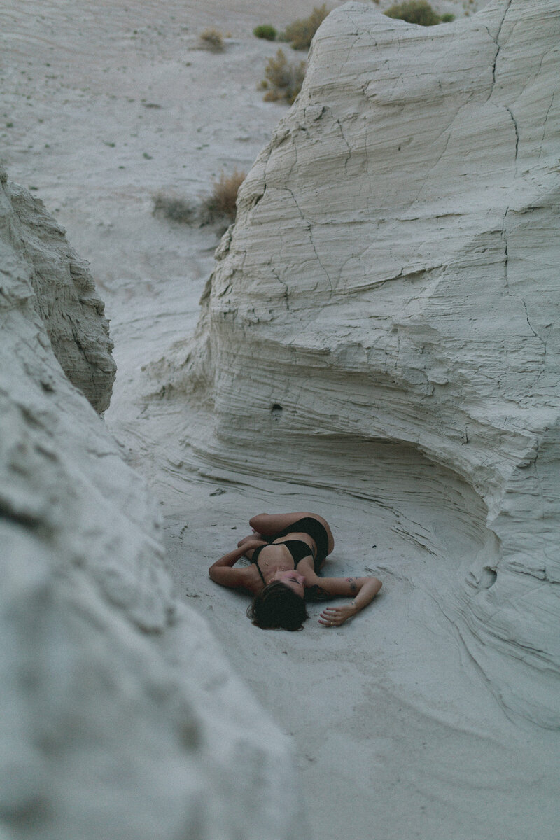 demure_girl-48