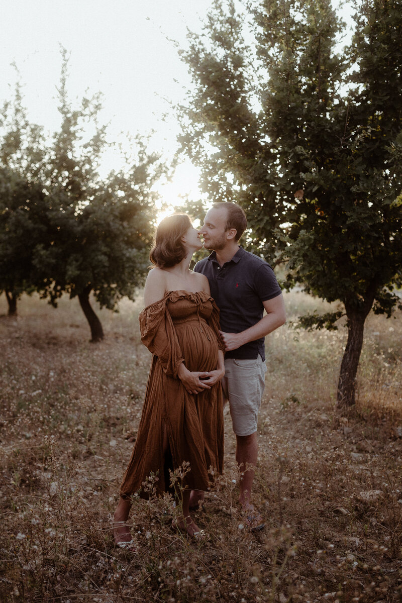 cinematic-sunset-maternity-shoot-south-of-france-11