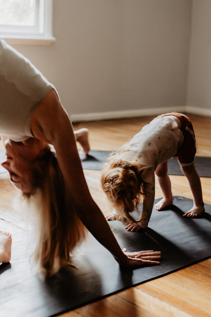 Kids_yoga_with_Mon_Hope_Tamworth_NSW_Babies_Toddlers_Yoga_for_Kids_AustraliaKidsYoga2025-8