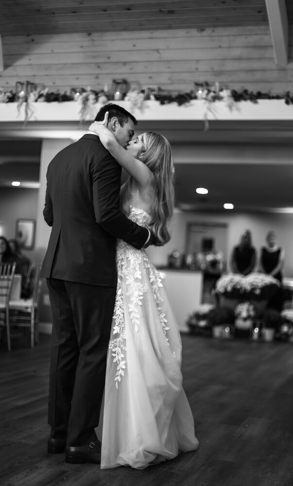 Erie-Pa-Wedding-Photography-Lakeview-Country-Club-Wedding-1
