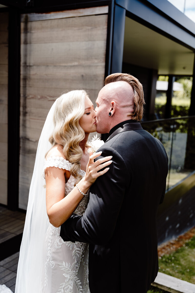 FAA_Sarah_and_Leigh_NZ_Wedding-301