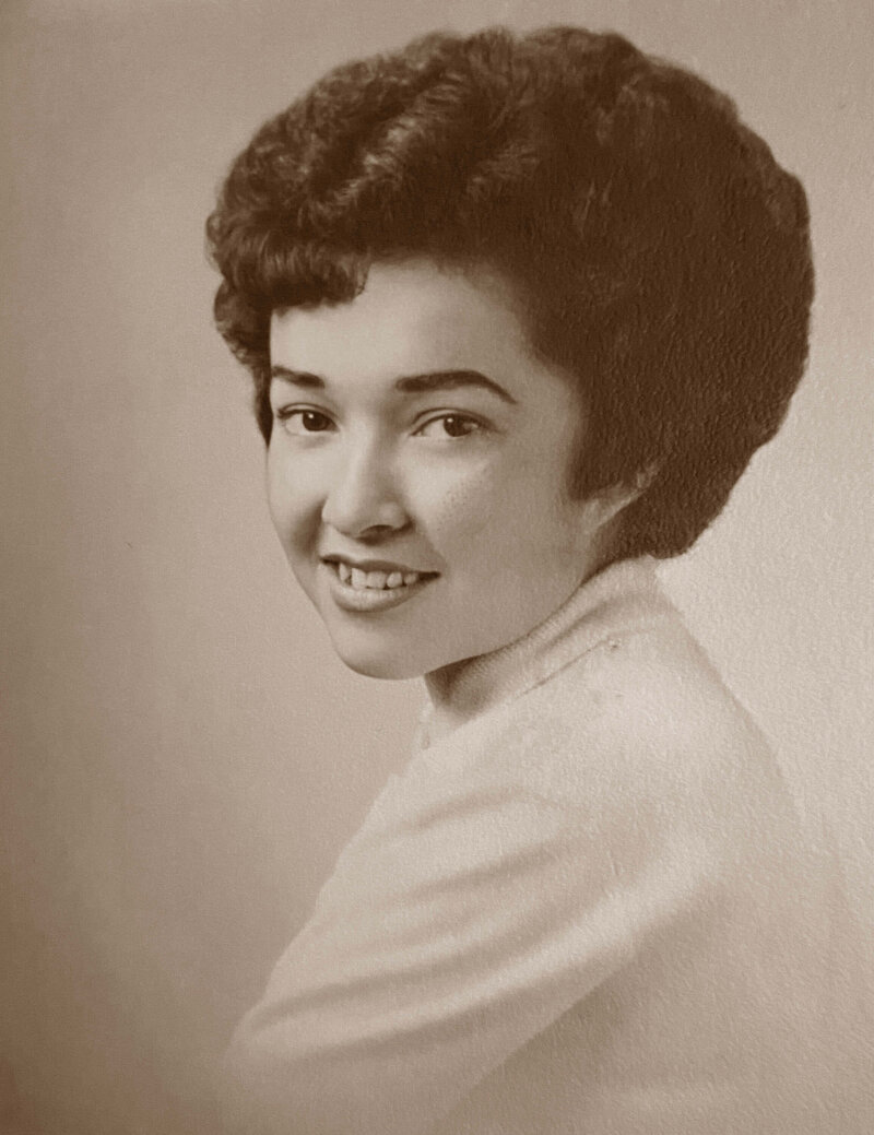 vintage-gir-senior-photo-portrait