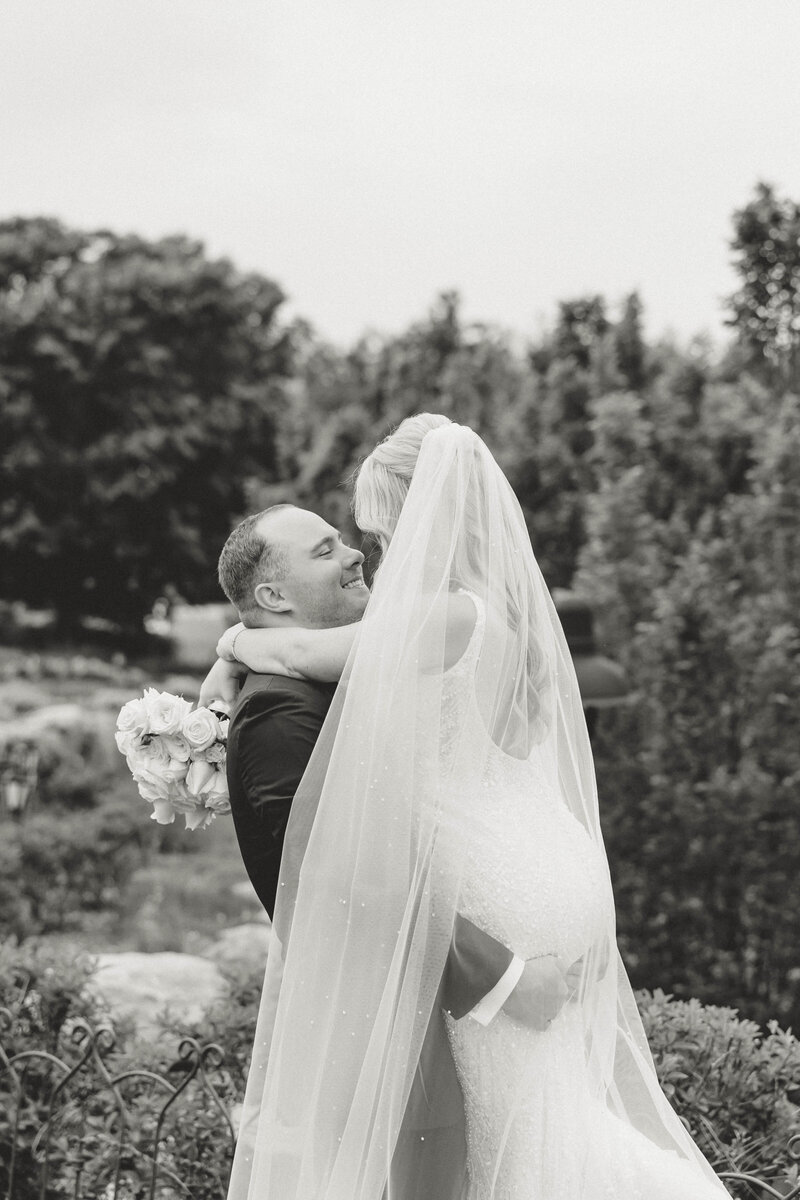 39-A&J - Wedding - Castle Farms - Michigan Wedding Photographer