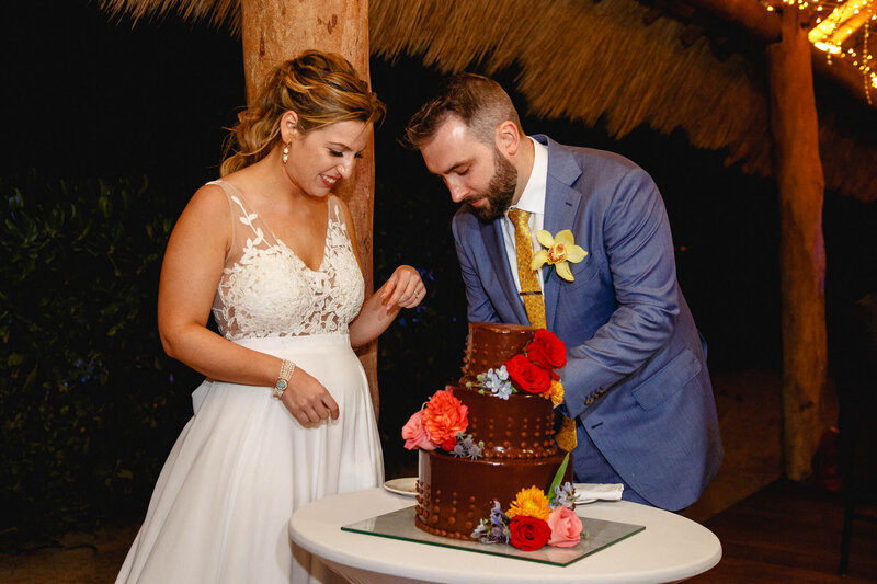32-Finest-Playa-Mujeres-Wedding-cake