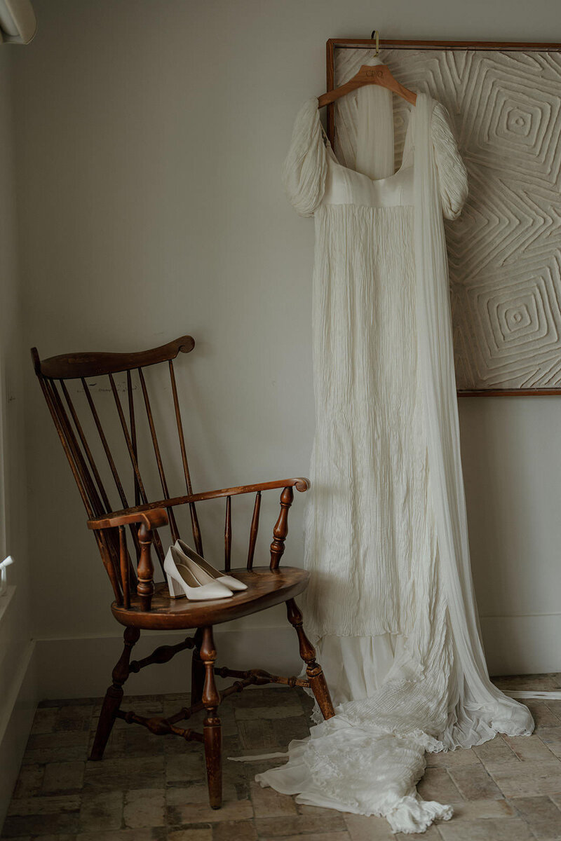 Retro motel chic wedding ceremony at Bodega Los Alamos - 11