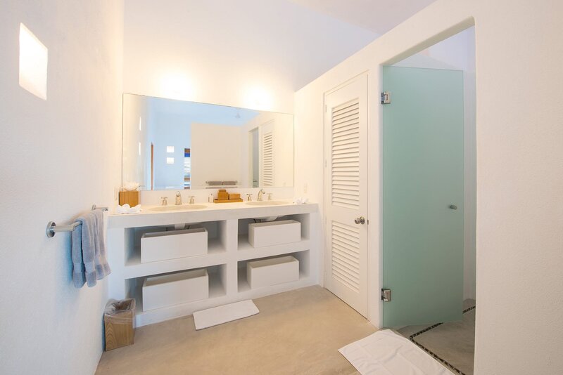 04-4-4-Careyes-Mexico-Properties-Villas-Casita-Azul-Bathroom-040