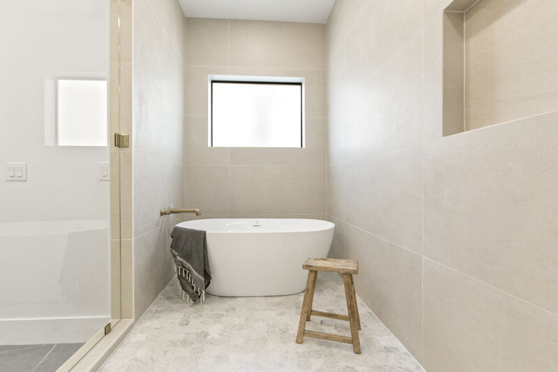 7-web-or-mls-6315-e-corrine-dr