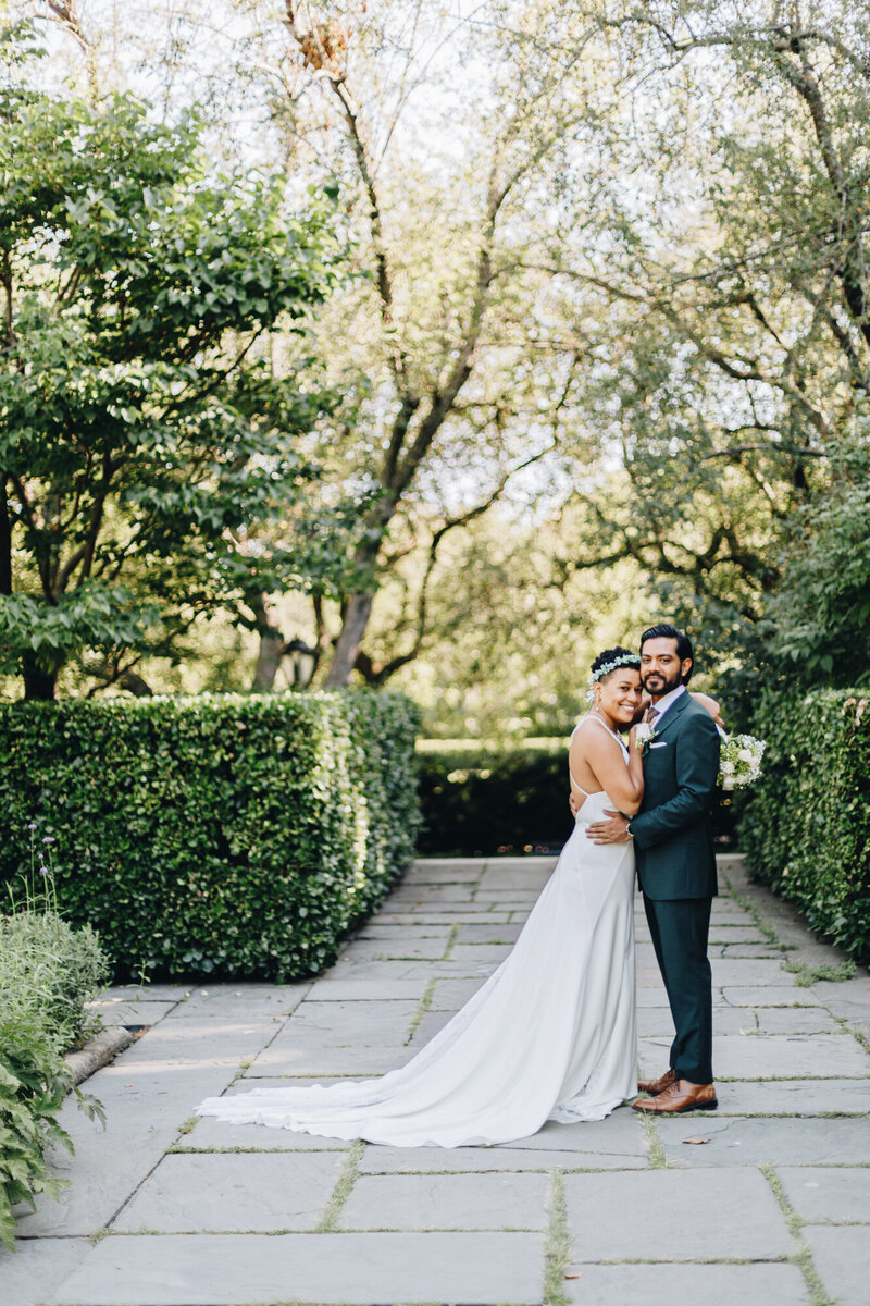 Elopement photographers in the Hudson Valley for romantic imagery