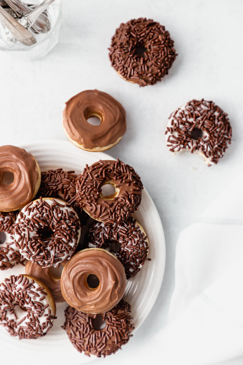 mini chocolate doughnuts