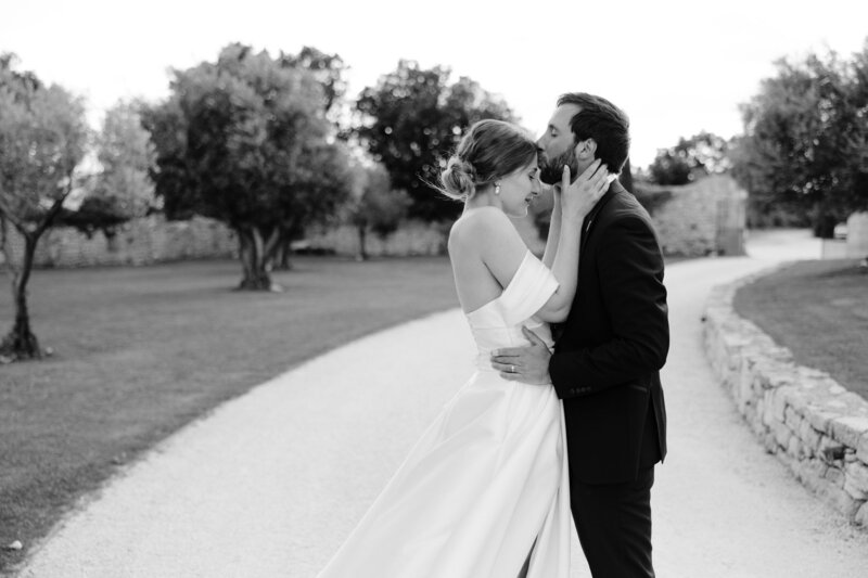 French wedding photographer Domaine de Sarson Grignan-075