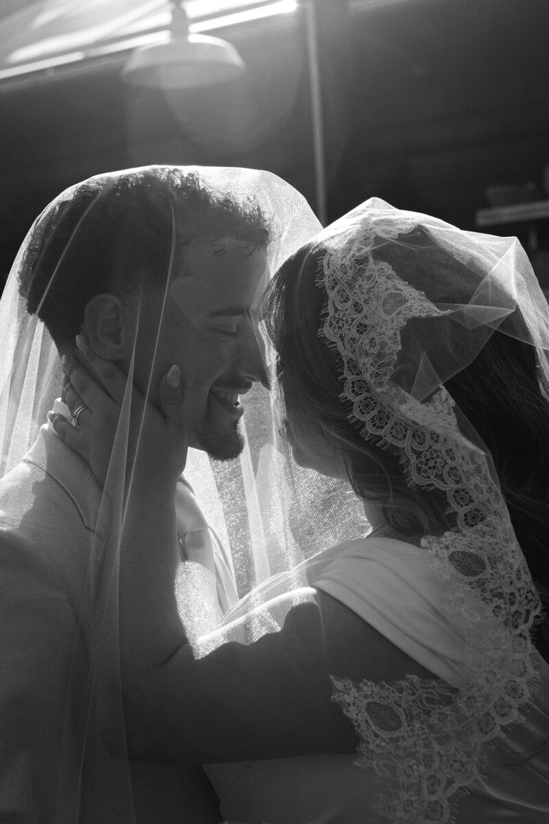 cjamie_riverawedding_portraits-55_small
