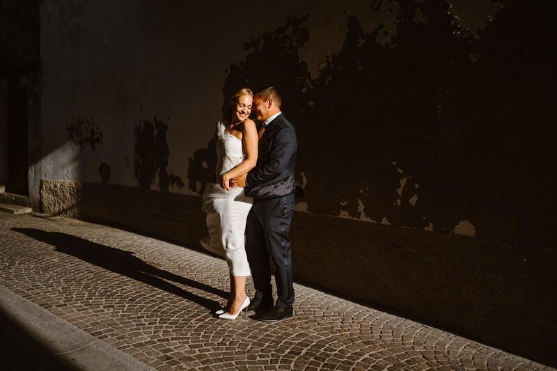 romantic wedding in Piedmont sunset picture by  top 10 Italian wedding photographers Ludovica & Valerio, taken in Monferrato Piedmont