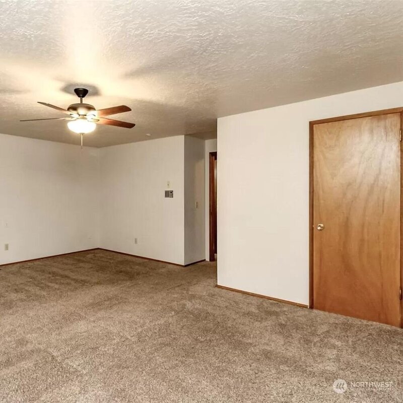 4102 176th Street E, Tacoma, WA 98446 (15)
