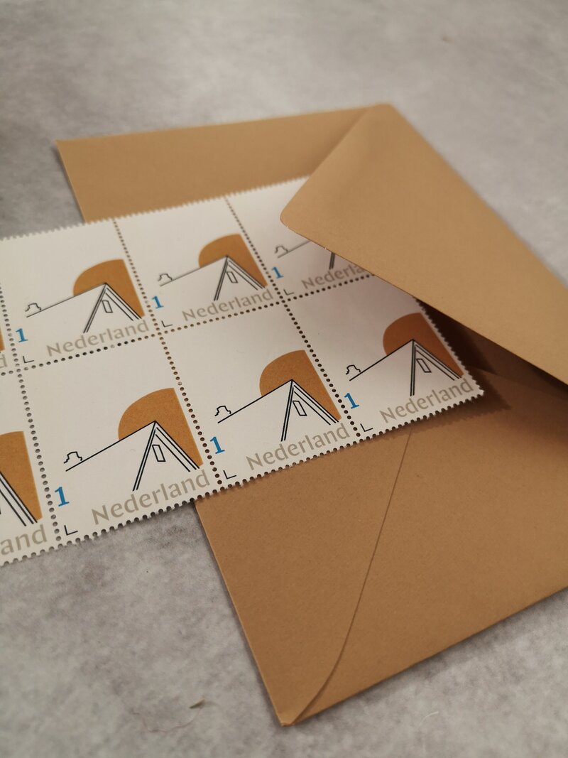 Lisette Rosalie_Grafisch ontwerp_kaartje op maat_verhuiskaartje_postzegels