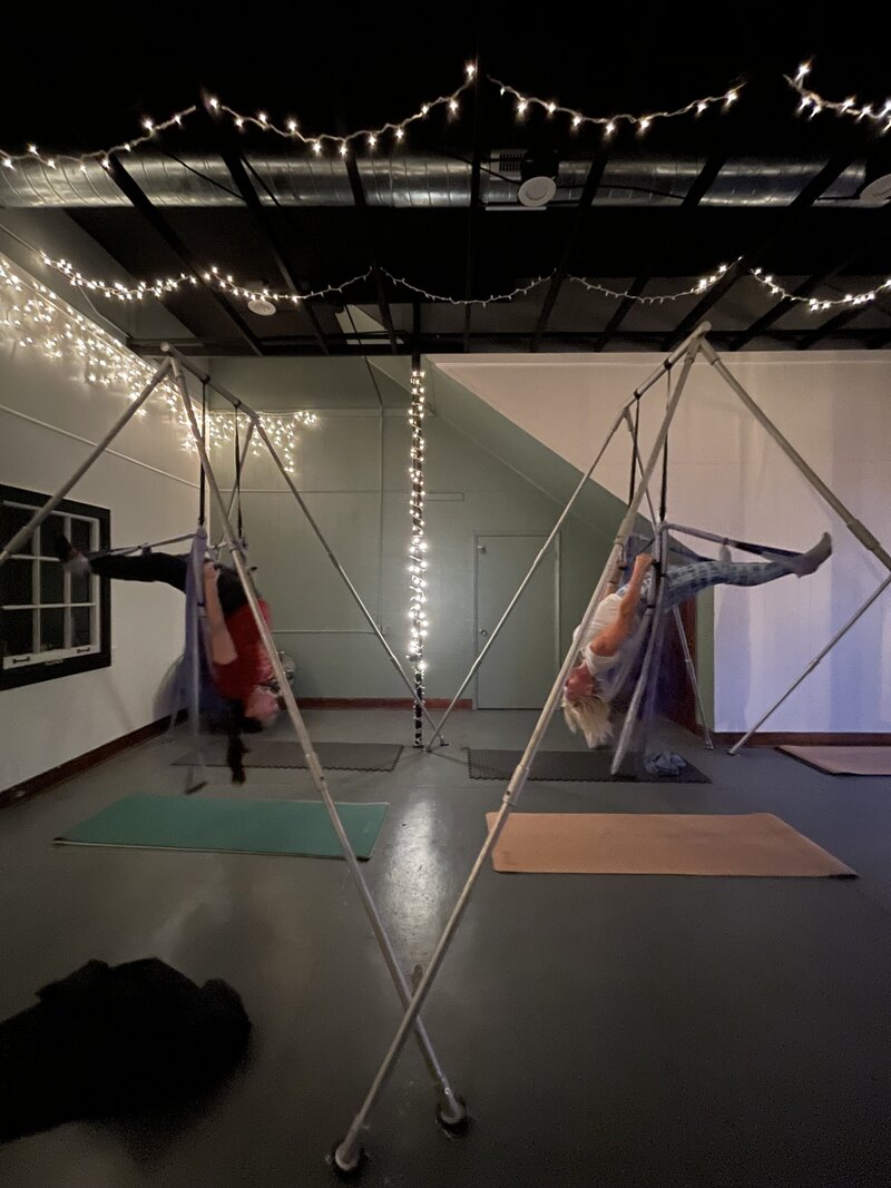 strength building yoga | mobility improvement | spinal decompression | durant oklahoma | texoma trapeze yoga | yoga kingston oklahoma | yoga for beginners | trapeze yoga  for beginners