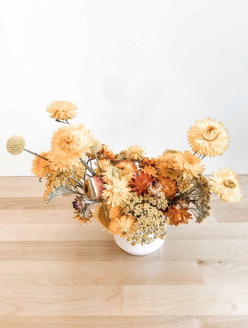 phoenix-wedding-florist-desert-sunset-dried-arrangement