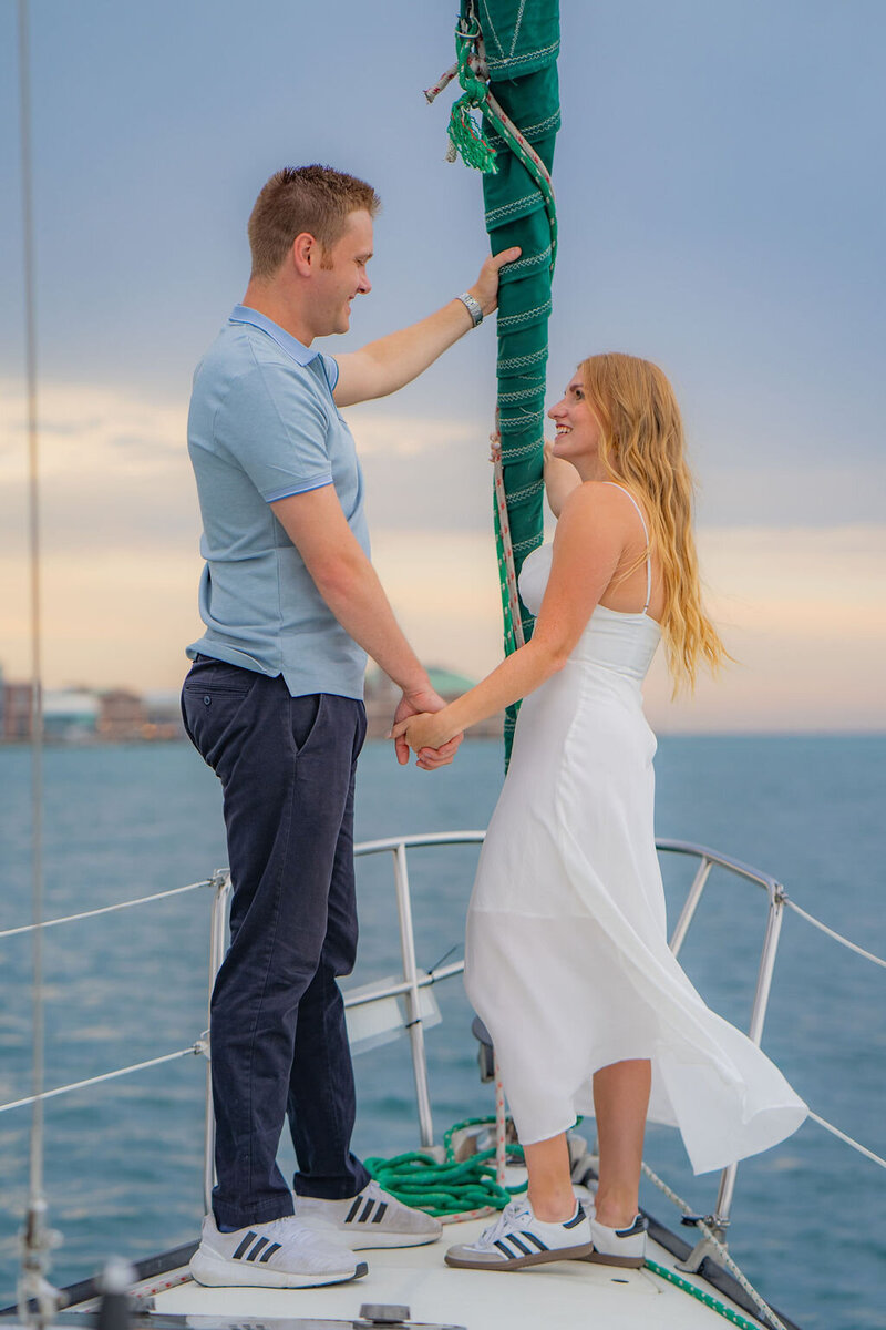 chicago-sailboat-engagement-session (44)