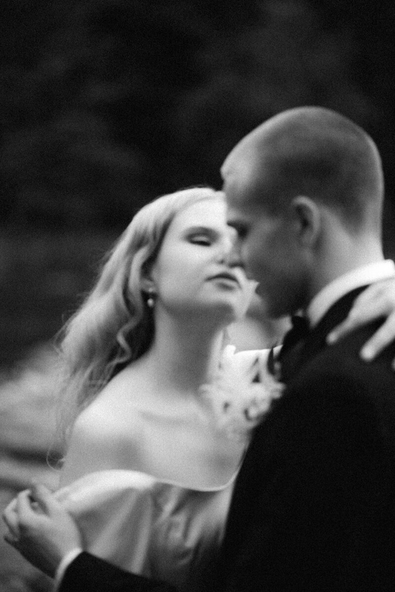 Wedding photo of an Intimate and romantic wedding  photography session in Porvoo by photographer Hannika Gabrielsson