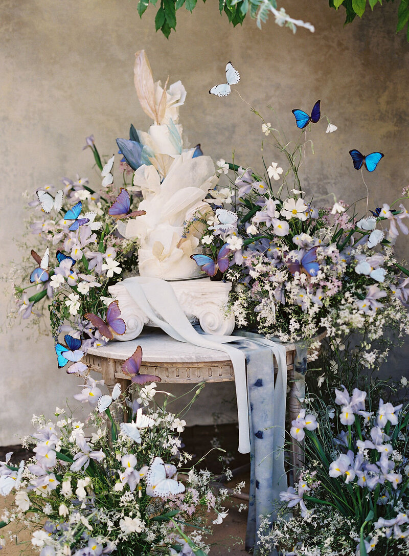 Cutting the Cake | Nicole Chapman Design