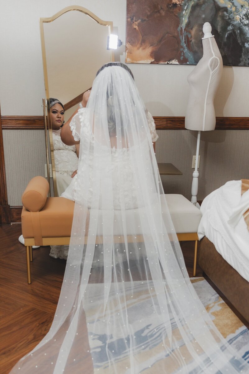 Chateau Merrimack Resort & Spa | Tynsborough Wedding Photographer, Phavy Photography