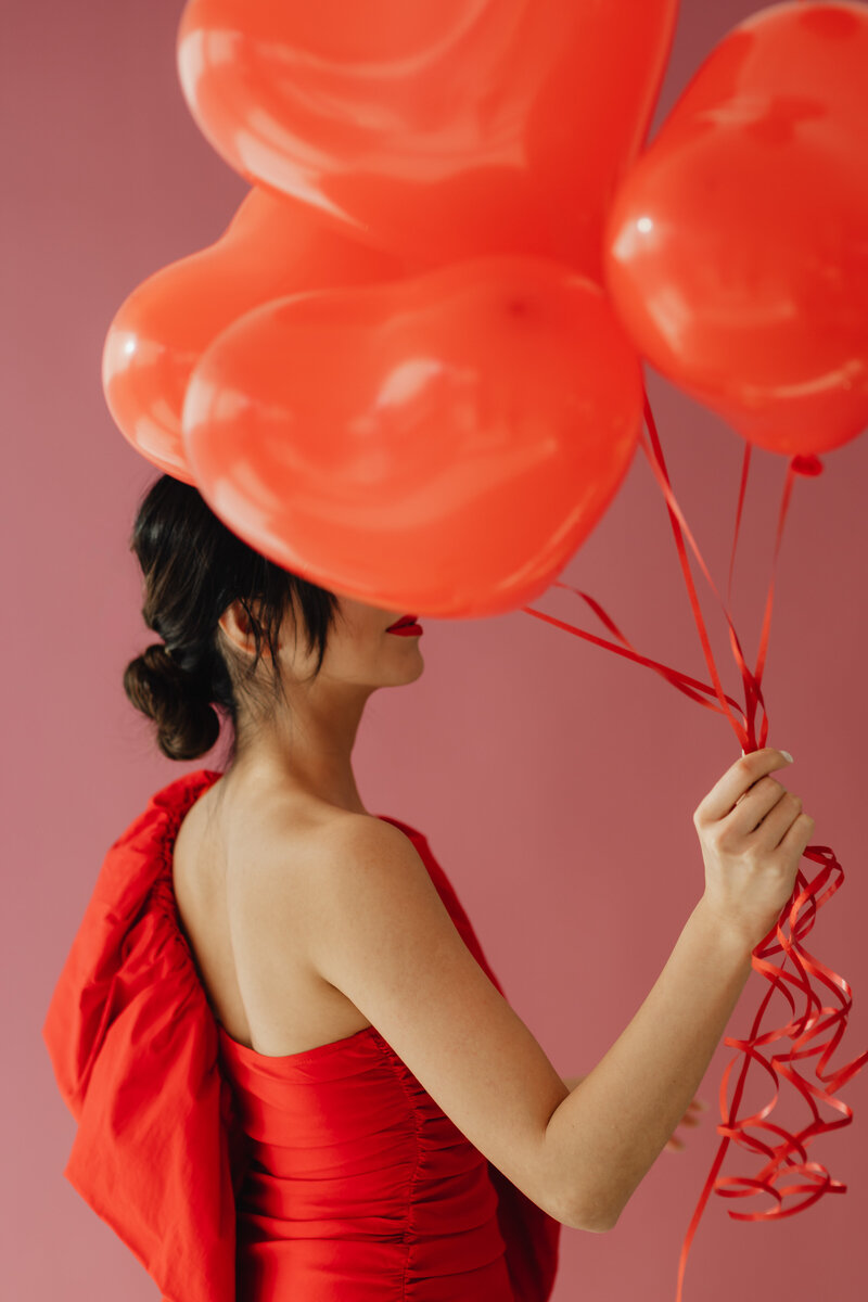 kaboompics_valentines-day-photoshoot-with-a-beautiful-asian-woman-29740