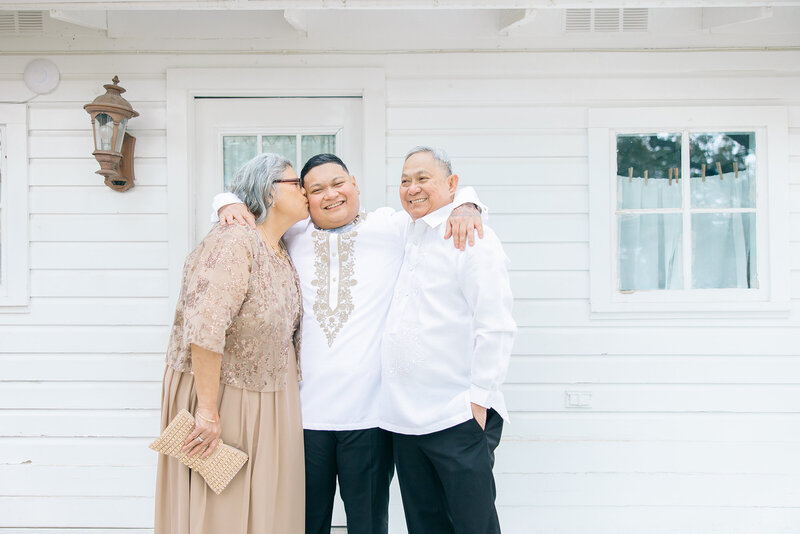 trishalindseyphoto_gettingready-238