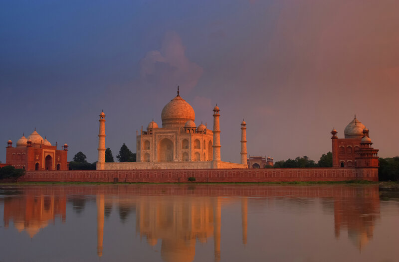 taj-mahal-at-sunset-64548898-220130103401