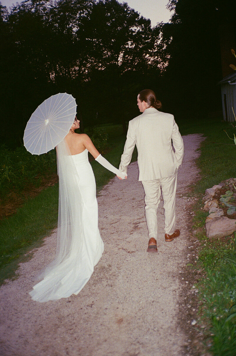 A Knoxville summer wedding captured on 35mm film.