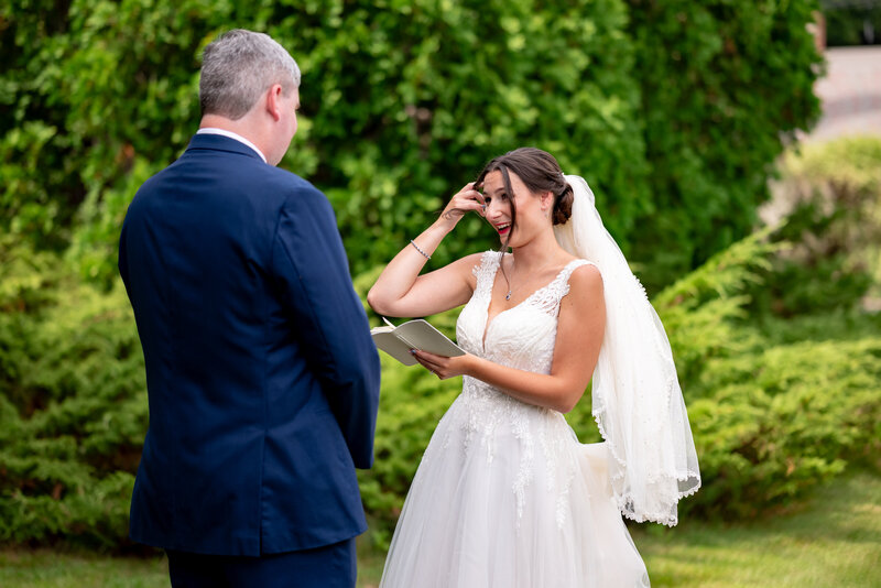Hannah-Michae_WeddingPreviews_016