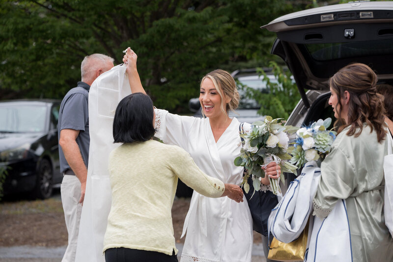 Wedding-Preparations_Harrisburg-Hershey-Lancaster-Wedding-Photographer_Photography-by-Erin-Leigh_0015