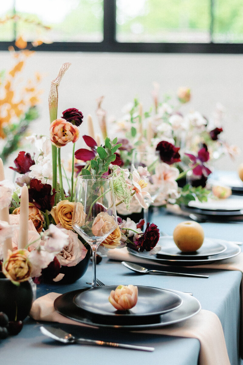 ChicBride_TheByesPhoto_MillerhouseFlowers_245